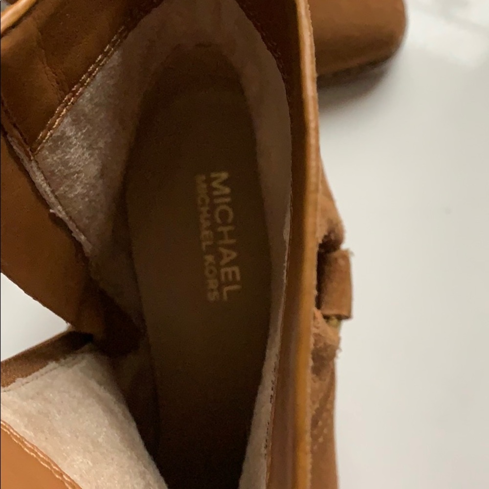 MICHAEL Michael Kors Goldie Suede Western Boot! - Picture 6 of 8